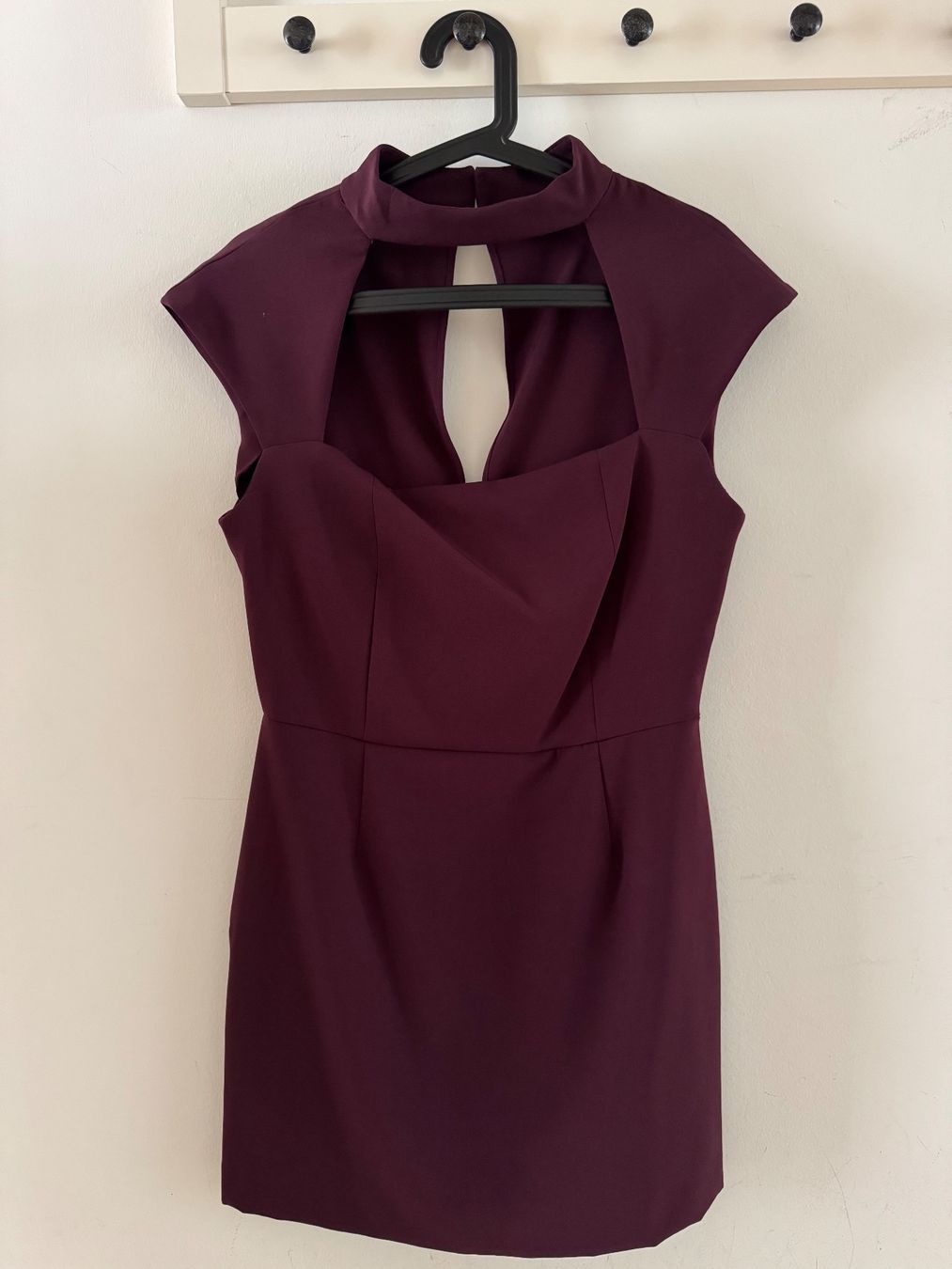 Zara Vestiti: Elegantes Cocktailkleid mit Cut outs – Usato da Basel venduto da Ma_2307