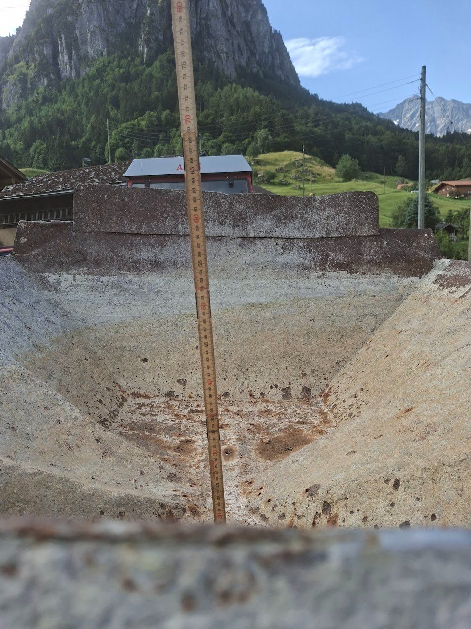 Kipper: Hydraulischer 3 Seiten Muldenkipper – Gebraucht aus Innertkirchen von Korak 9