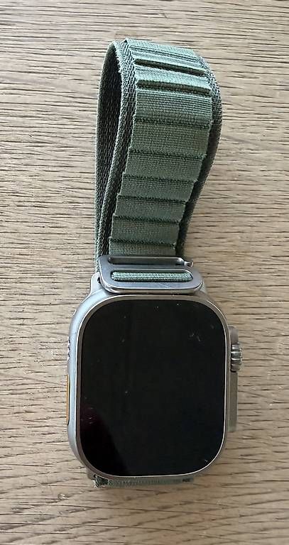 Smartwatch: Apple Watch Ultra 49mm  – Usato da Sigriswil venduto da nab_q7rs