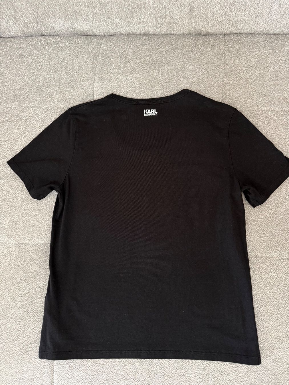 Karl Lagerfeld T-shirt: KARL LAGERFELD T-Shirt Gr.S – Usato da Uetikon am See venduto da Fraufox1 2