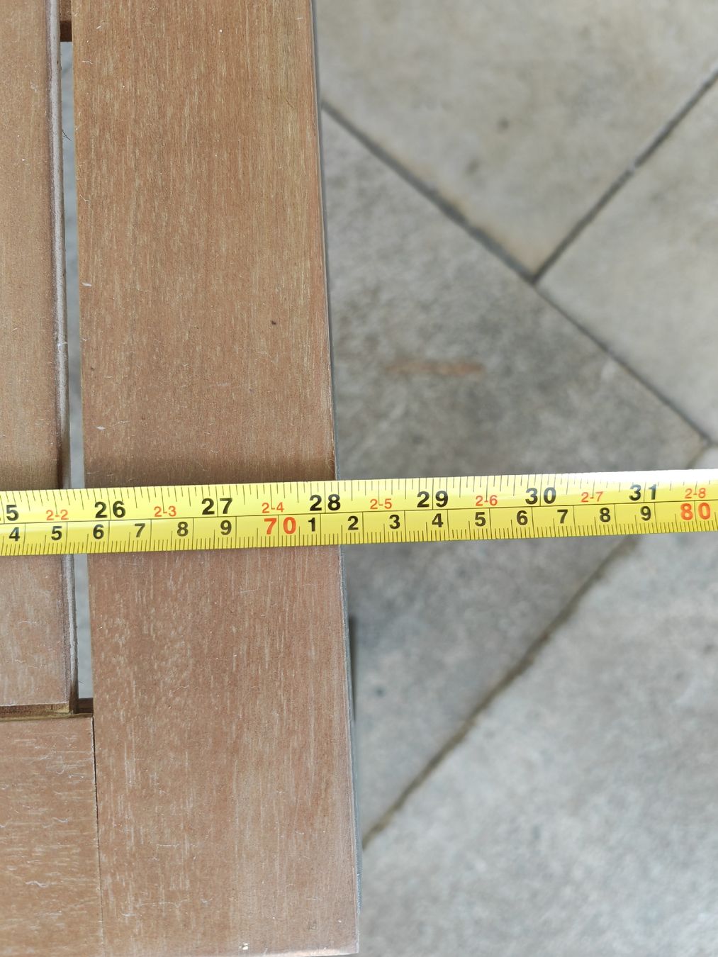 Divani: Garten Lounge mit Beistelltischen grau / Holz – Usato da Rheinsulz venduto da Dred 7