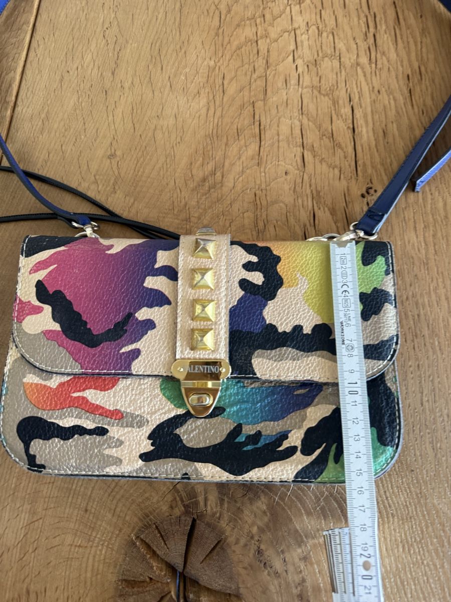 Valentino Taschen für Damen: Spezielle Clutch/Tasche – Gebraucht aus Sirnach von sirni 5