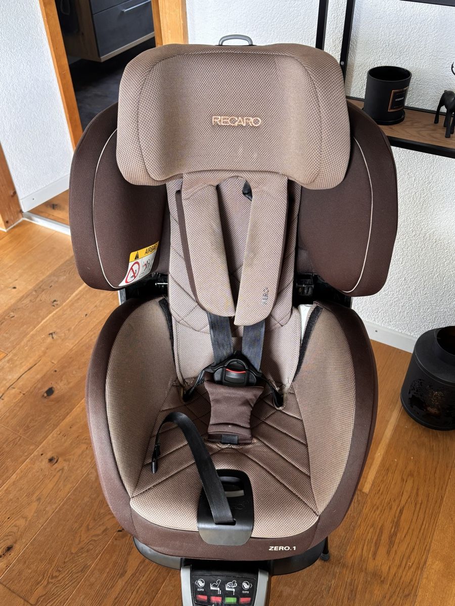 Recaro Seggiolini per auto: Recaro Zero.1 Kindersitz Braun – Usato da Wila venduto da _mine18