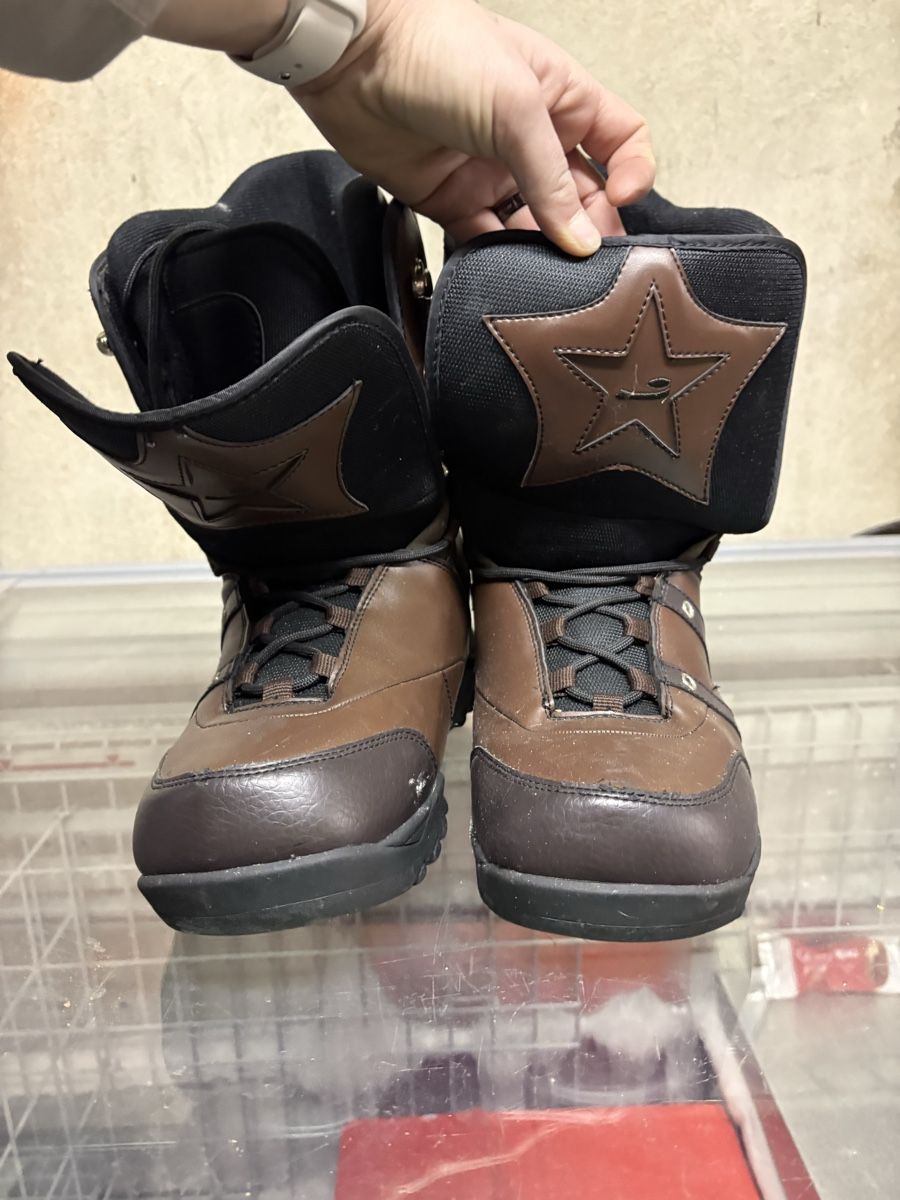 Herrenschuhe: Obscure Snowboard Boots Gr. 42 Braun - – Gebraucht aus Eriswil von ale_g2g8