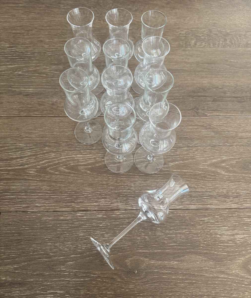 Bicchieri: 12 edle Schnapsgläser aus Glas  – Nuovo (secondo la descrizione) da Windisch venduto da Anja13
