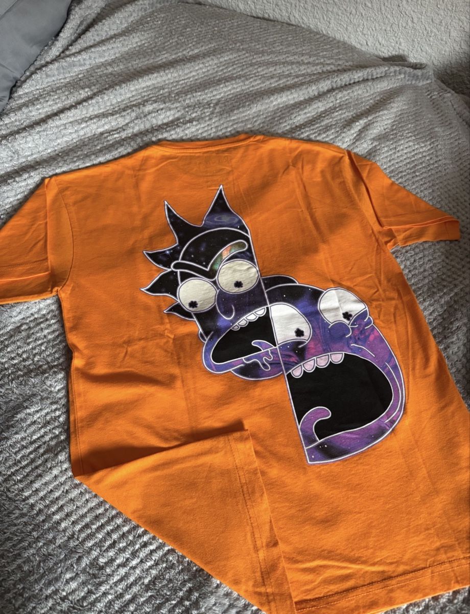 T-shirt: T-SHIRT RICK AND MORTY ORANGE – Nuovo (secondo la descrizione) da Aigle venduto da ama_n8k2 1