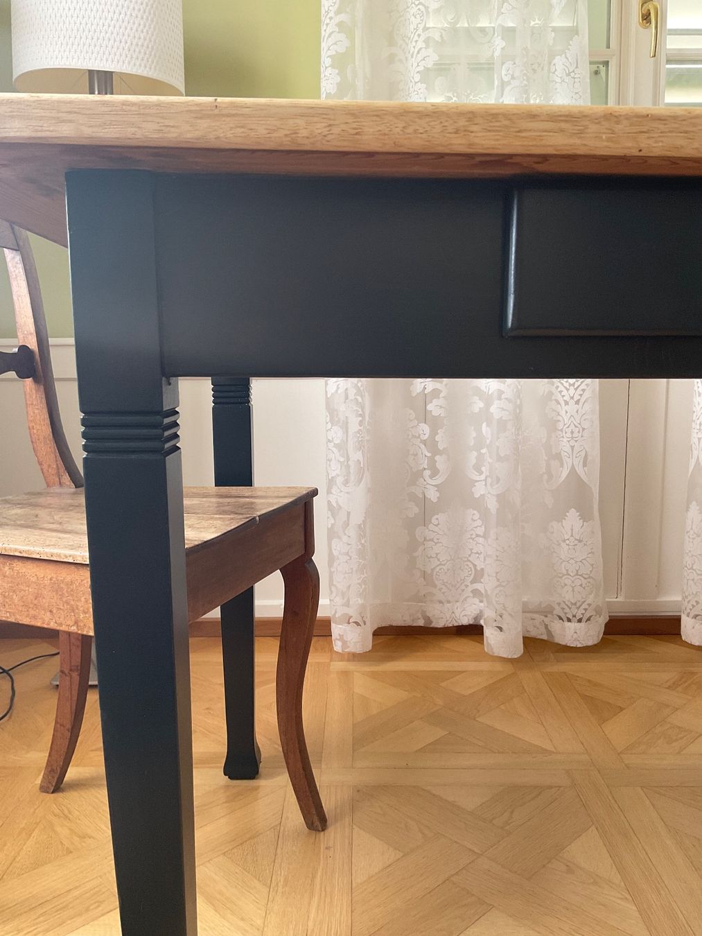Tavoli: Antiker Tisch mit Schublade, restauriert – Usato da Schönholzerswilen venduto da SommerhausFurniture 4