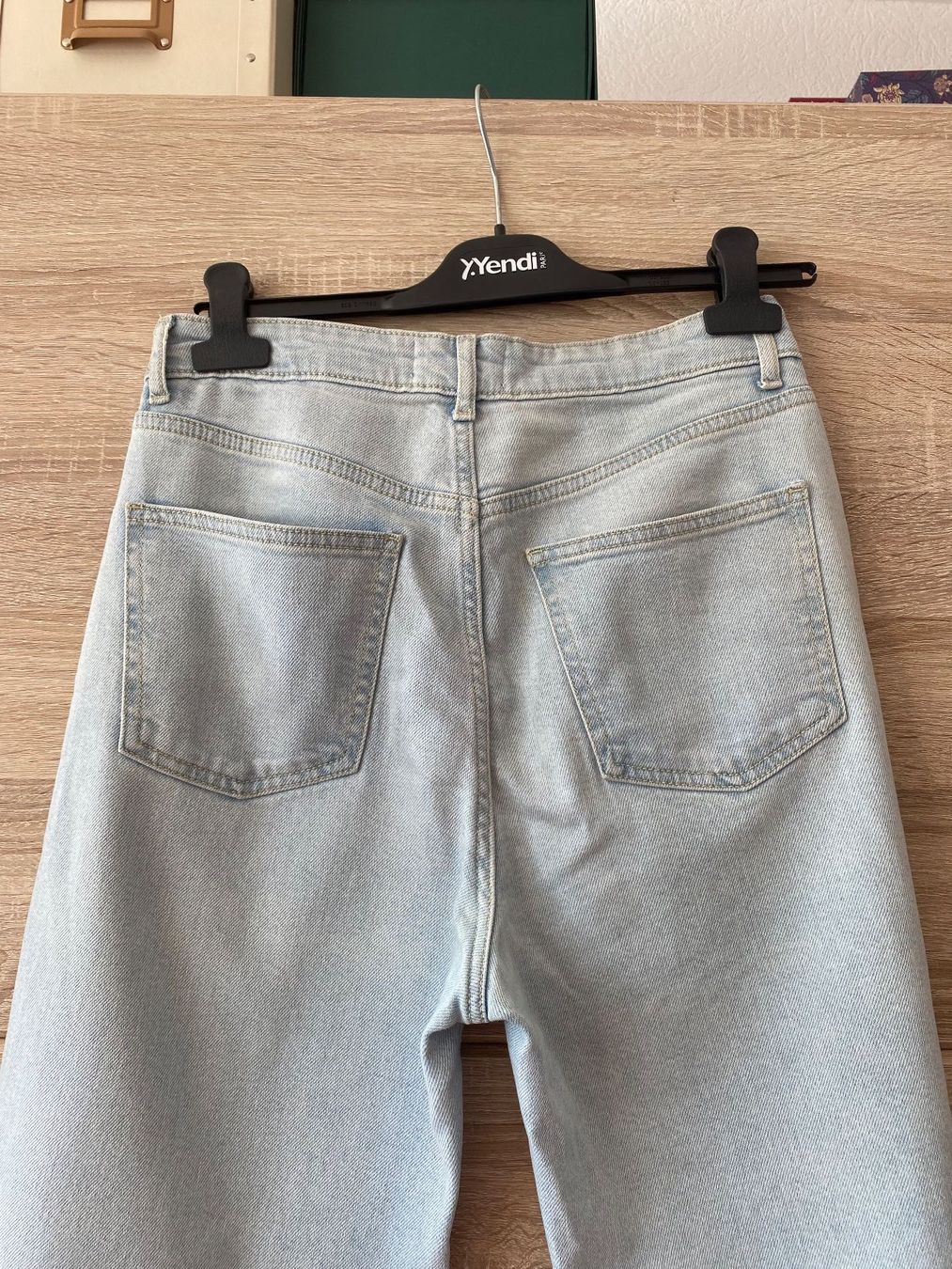Tally Weijl Jeans: Jeans flare – Usato da Montreux venduto da Izapeche811 4