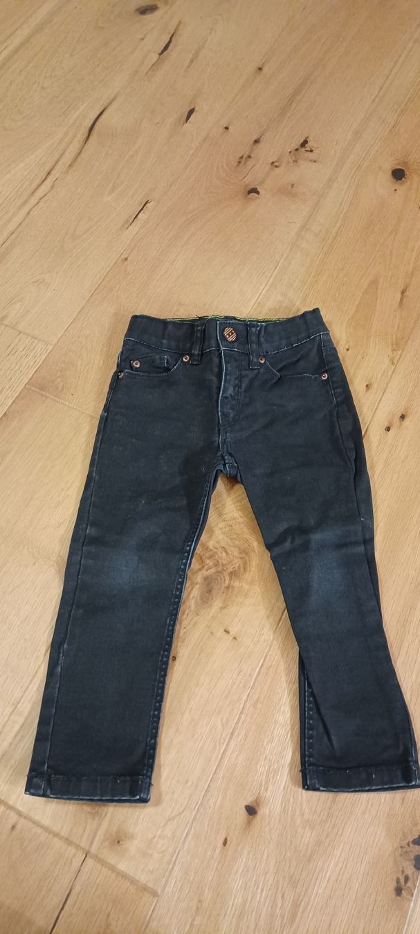 H&M Jeans: Jeans Gr. 92 schwarz Jungenhose – Gebraucht aus Henggart von chleeblaettli4
