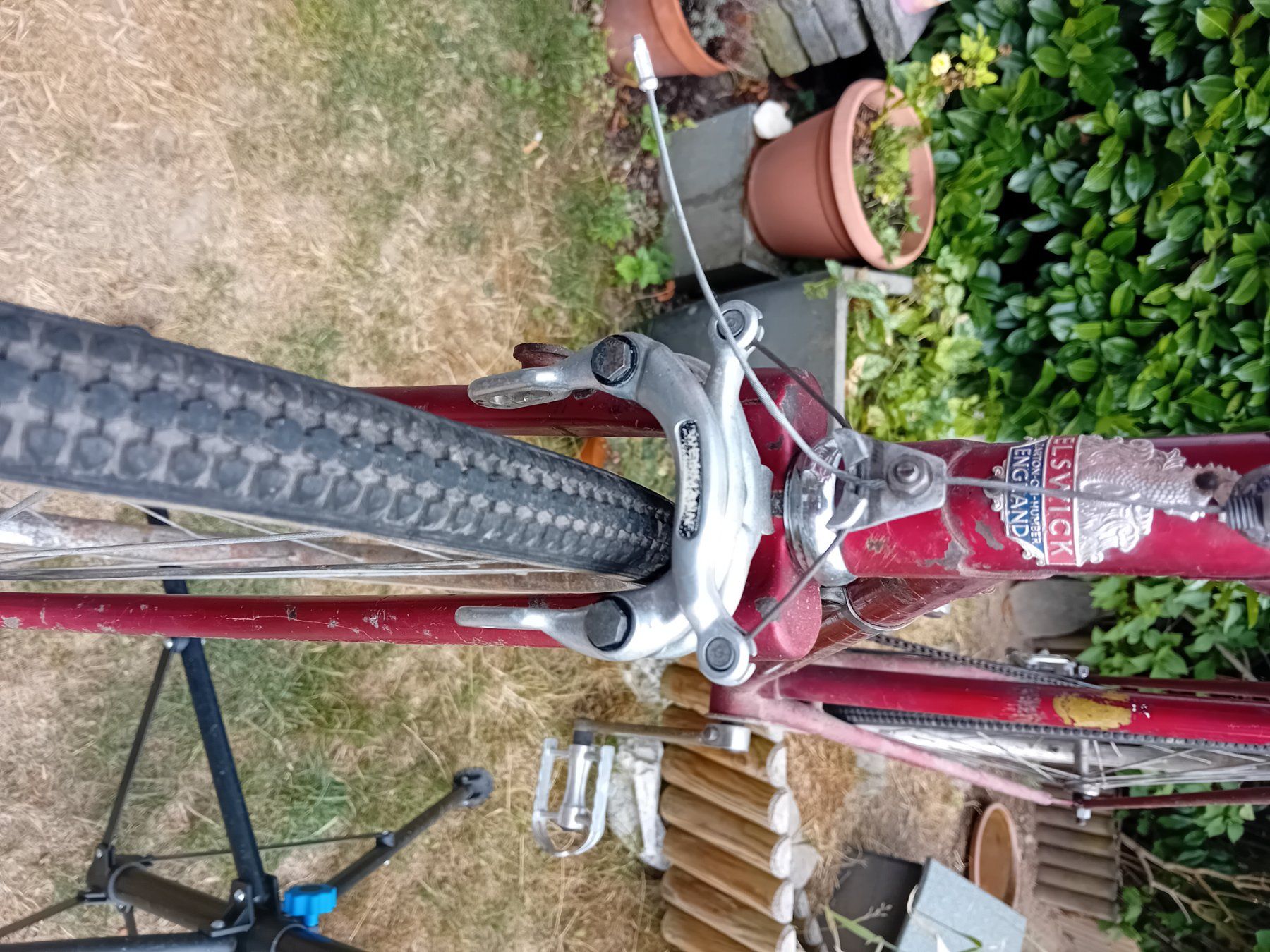 Biciclette: Vintage ELSWICK ENGLAND Bicycle Red Needs Restoration – Difettoso da Bern venduto da This_that_other_all 5