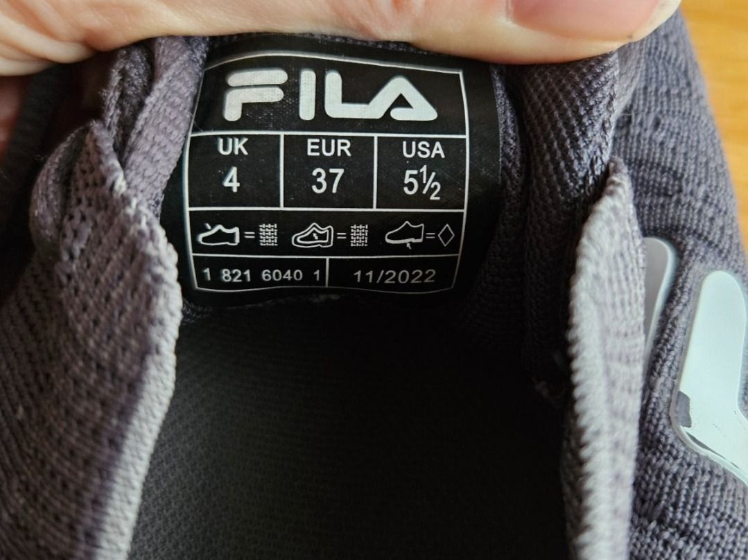 Fila Chaussures filles: Leichte Turnschuhe Gr. 37 – D'occasion à Staffelbach par Frisco77 5