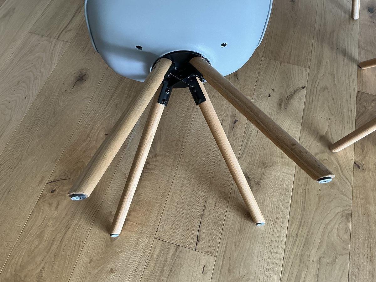 Micasa Stühle: Stühle Micasa 6er Set grau mit Polster u. Eichenholz – Gebraucht aus Uster von Carpenter1 8