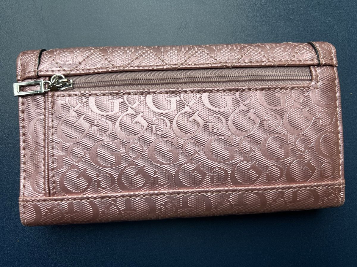 Portamonete: Guess Portmonnaie rosa/pink – Usato da Niederuzwil venduto da viv_8zxc 1