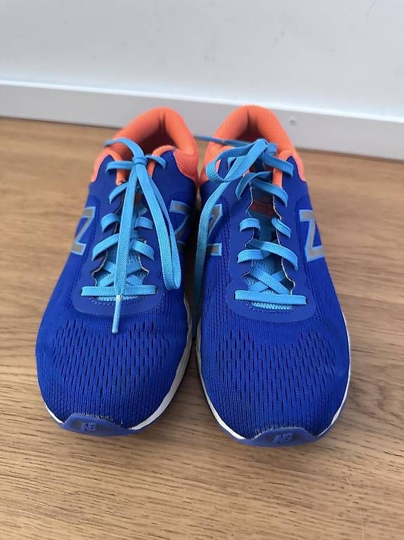 Scarpe da uomo: New Balance Hallenschuhe, Grösse 36 – Usato da Birmensdorf ZH venduto da FiKaVa 1