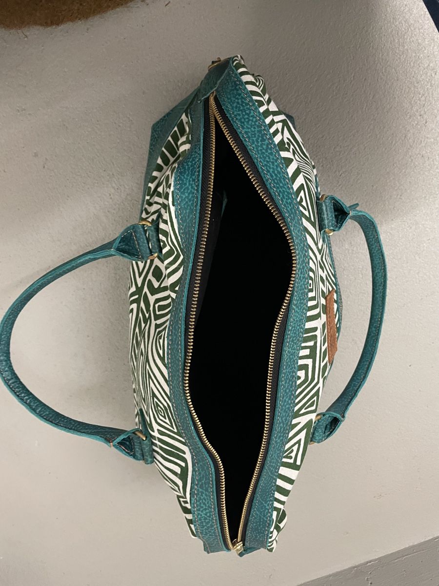 Borse: Travel bag 30x50 cm NEW – Nuovo e nell'imballaggio originale da Männedorf venduto da iza04 4