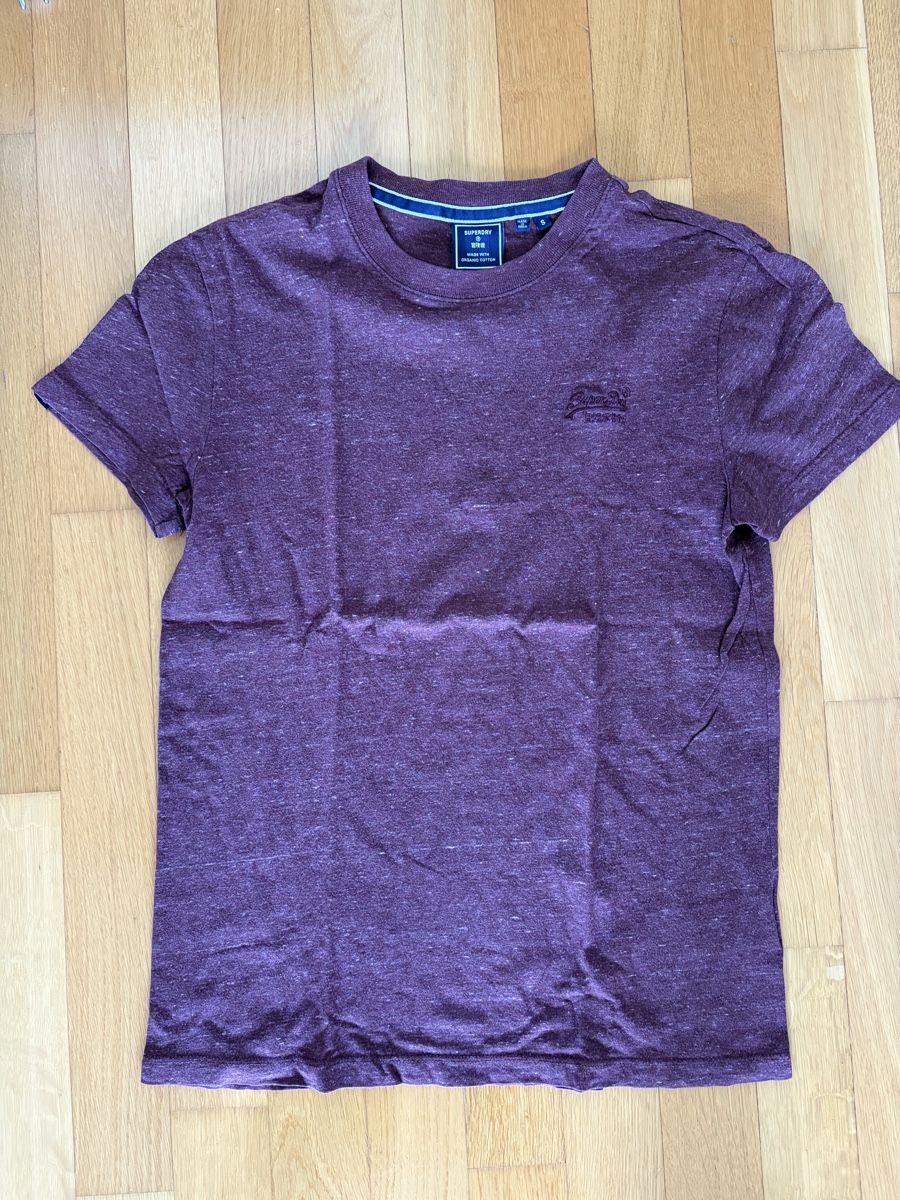 Superdry T-shirt: T-Shirt von Superdry – Nuovo (secondo la descrizione) da Horgen venduto da max.123. 1
