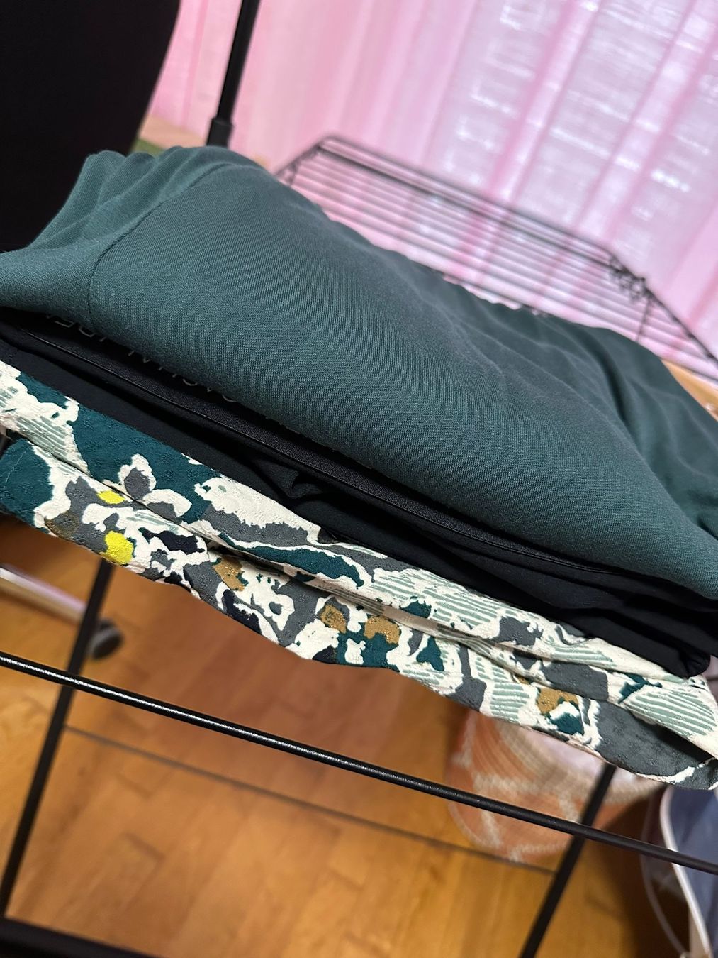 Lotti di vestiti: Frauenkleider grösser S & M – Nuovo (secondo la descrizione) da Bülach venduto da benjamin319 1