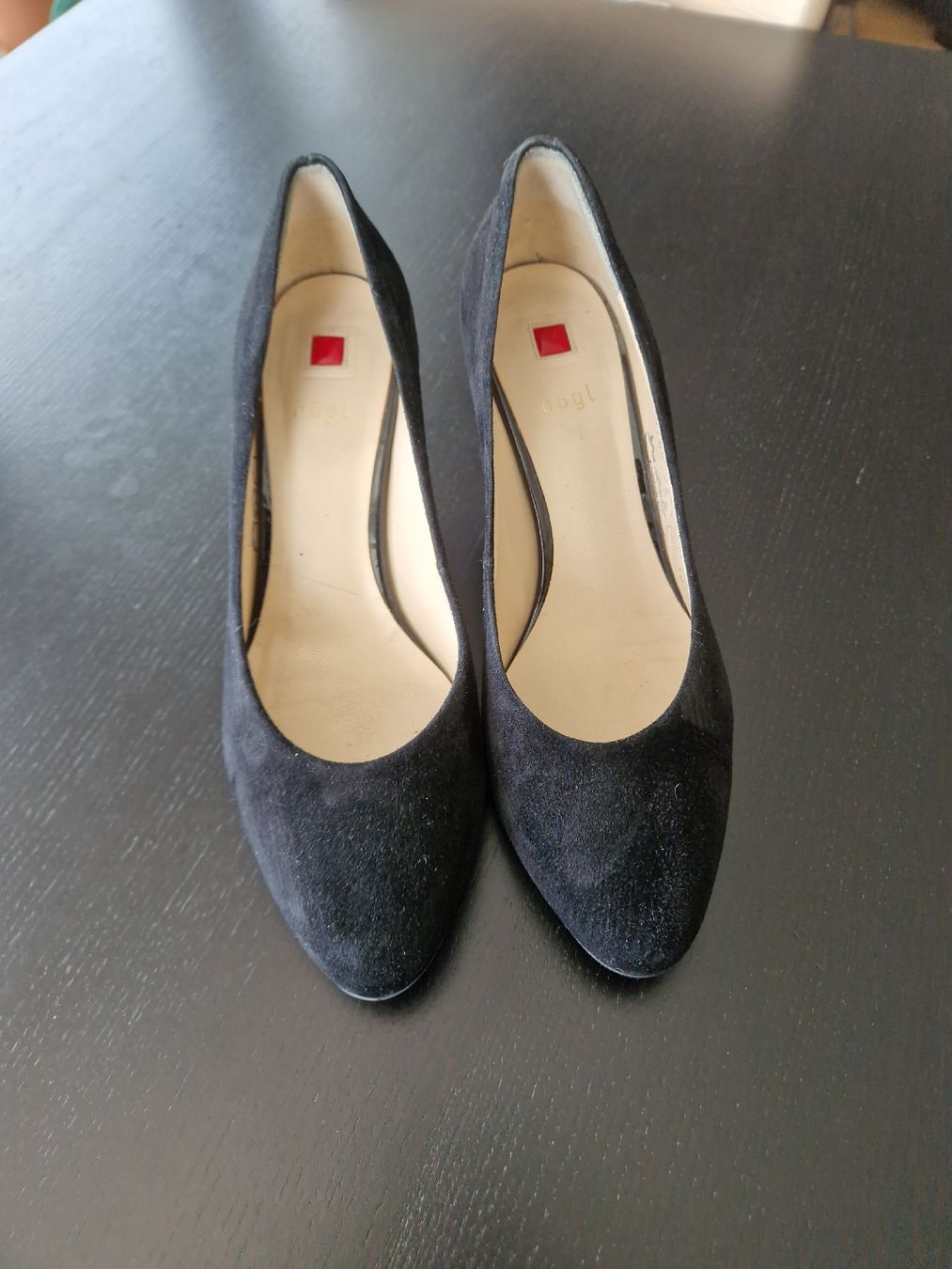 Högl Scarpe da donna: Pumps Högl schwarz Wildleder Gr.5 – Usato da Oberbipp venduto da aitim 1
