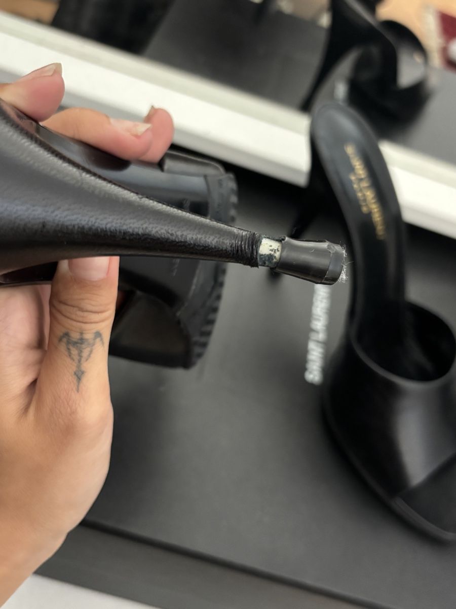 Saint Laurent Scarpe da donna: Saint Laurent sandals  – Nuovo (secondo la descrizione) da Zürich venduto da MiroSinger 4