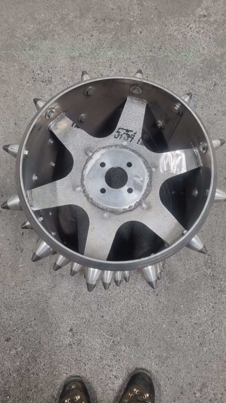 Pneumatici & Ruote complete: Stachelwalzen Aluminium – Usato da Flums venduto da BartholetFlumsAG 4