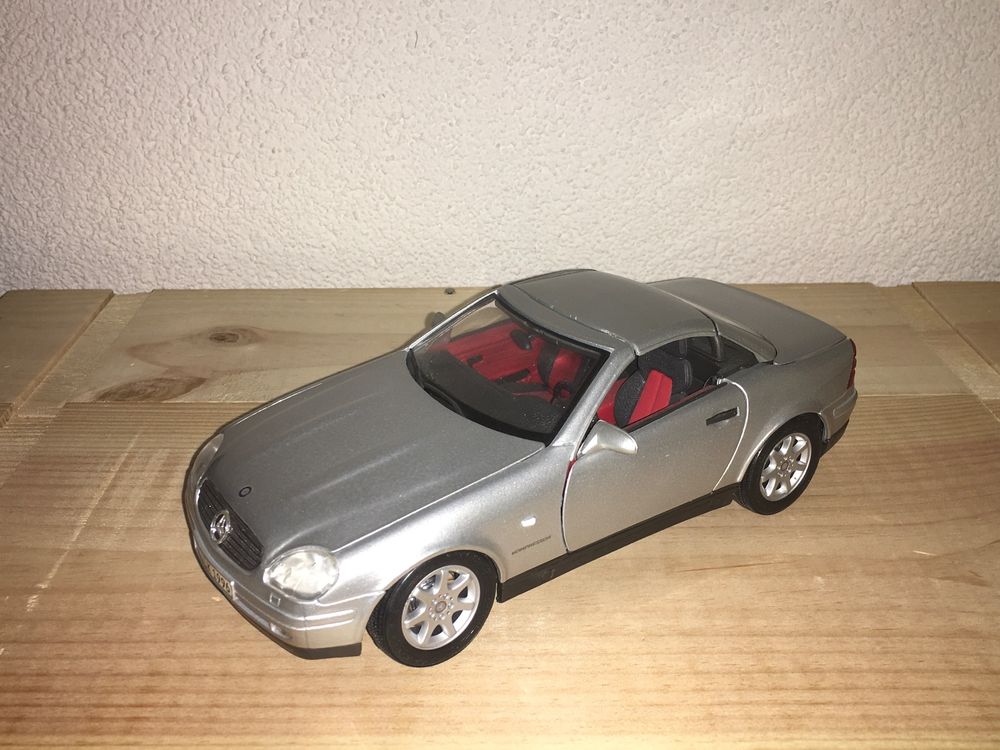 Maisto 1/18 Mercedes SLK 230 Jaune – LJ515 – Boîte Abîmée