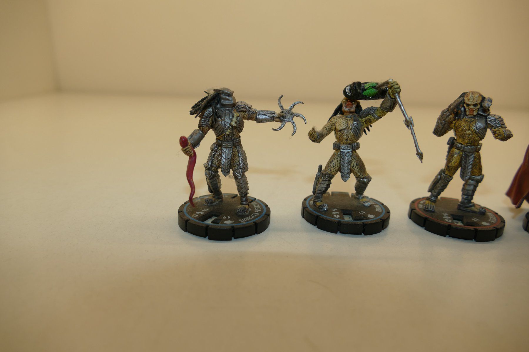 Statuette: Wixkids: 5xAlien vs Predator Figuren – Usato da Niederhasli venduto da Flash32 1