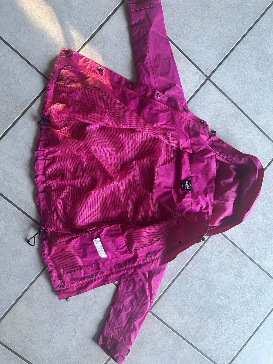 Giacche & Cappotti: Mädchen Regenjacke Gr. 116  – Usato da Langenthal venduto da Nadia075 1