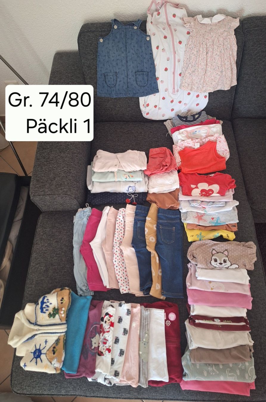Ensembles coordonnés: Kleiderpaket Mädchen Grösse 74/80 – D'occasion à Brunnen par Kleiderschatz