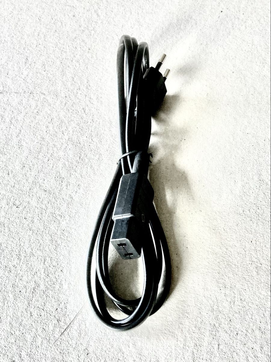 Cavi: Netzkabel mit C9 Stecker – Nuovo (secondo la descrizione) da Schalunen venduto da Terje1814 1