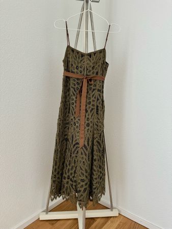 Bronze gehäkeltes Midi Dress von Betsey Johnson (Grösse XS)