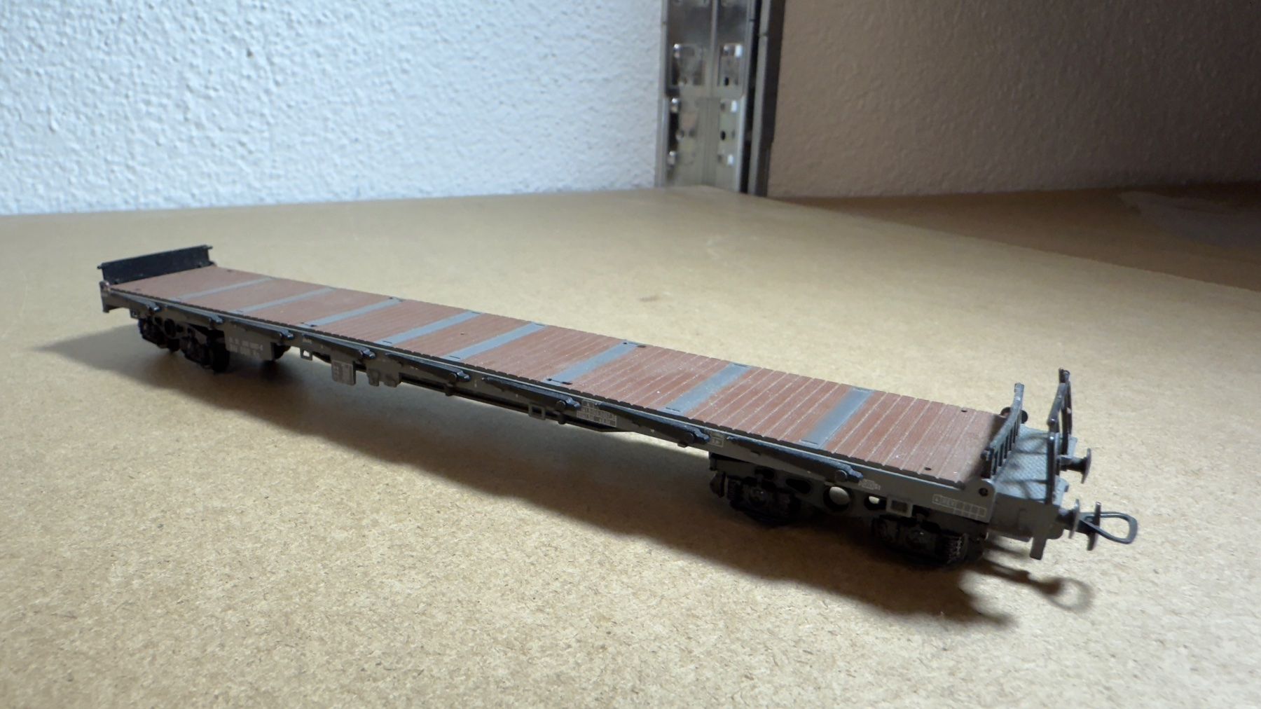Kleinbahn Modelleisenbahnen: Kleinbahn Auffahrwagen H0 / DC – Gebraucht aus Windlach von Kelebra 1