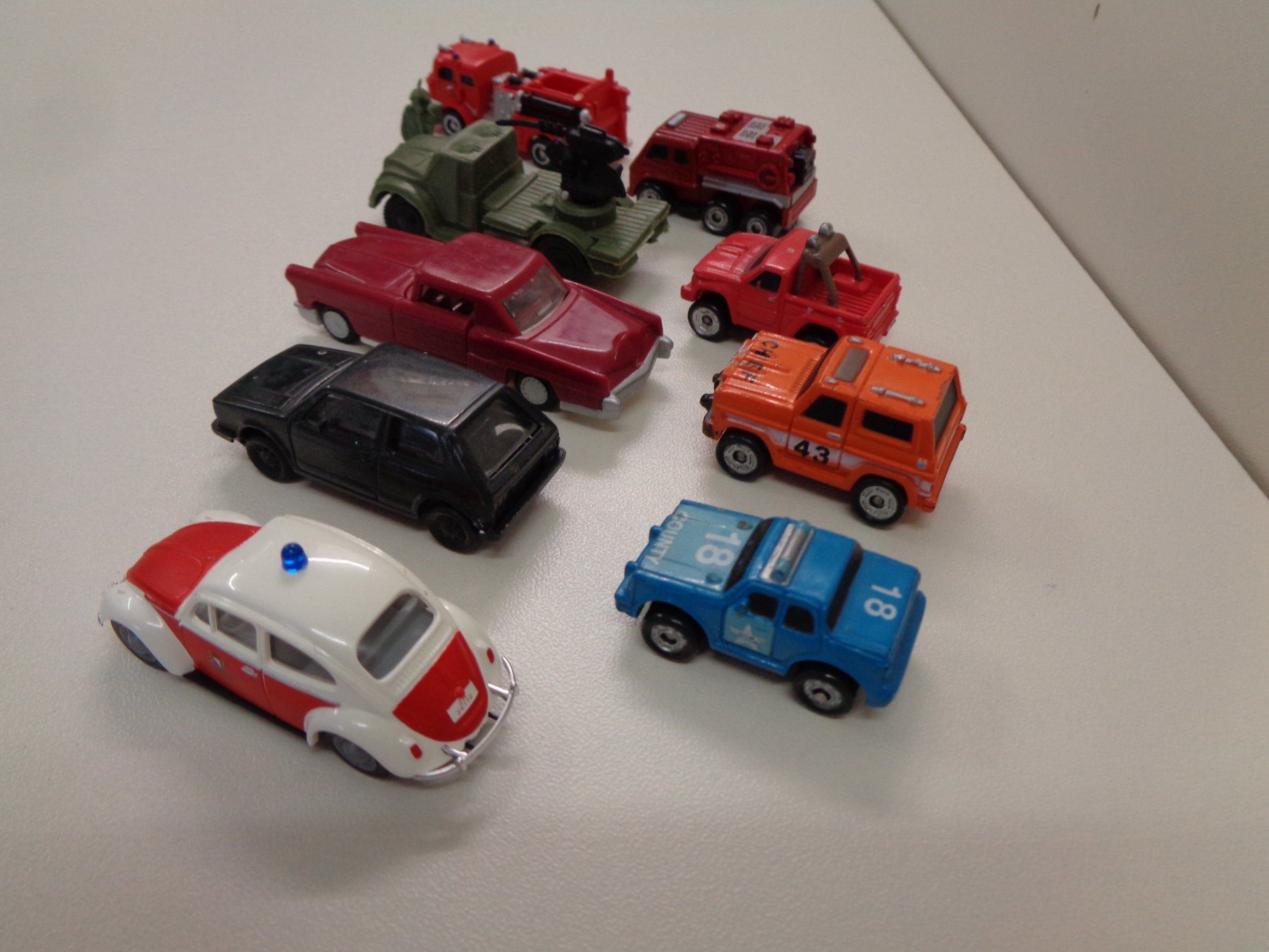Modellini d'auto: 9 winzige Modellautos – Usato da Bäretswil venduto da 7bello60 4