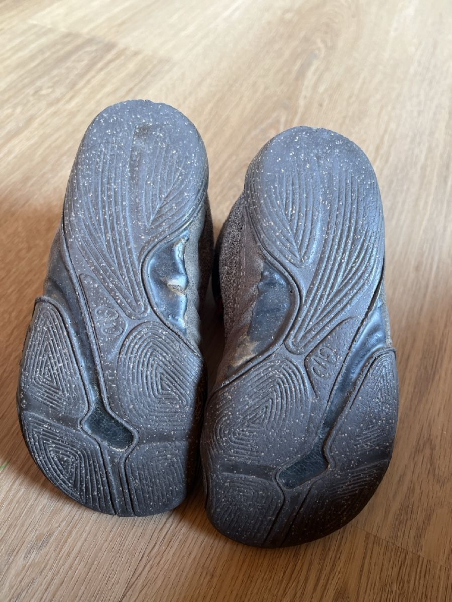 Wildling Scarpe per ragazzi: Wildling Wolle Lupa Gr. 24 – Usato da Zürich venduto da nisone 2