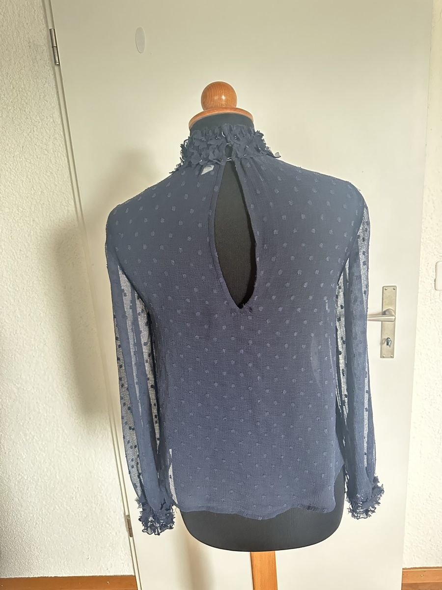 Zara Chemisiers: Bluse Zara Basic Small – D'occasion à Murgenthal par mar_q2yf 2