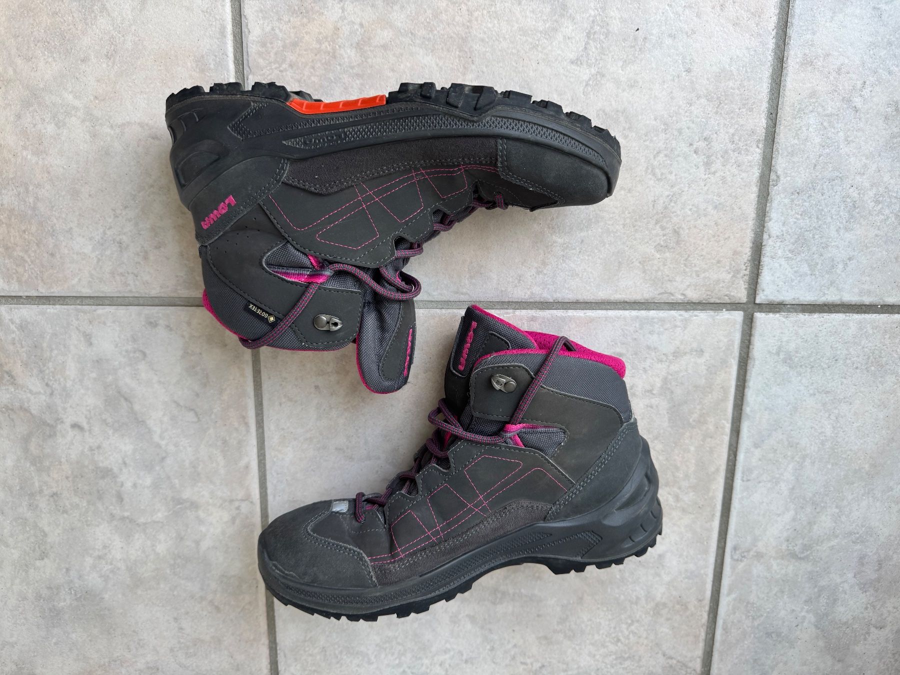 Lowa Scarpe da donna: Wanderschuhe Lowa Grösse 37 – Usato da Frauenfeld venduto da dilili 4