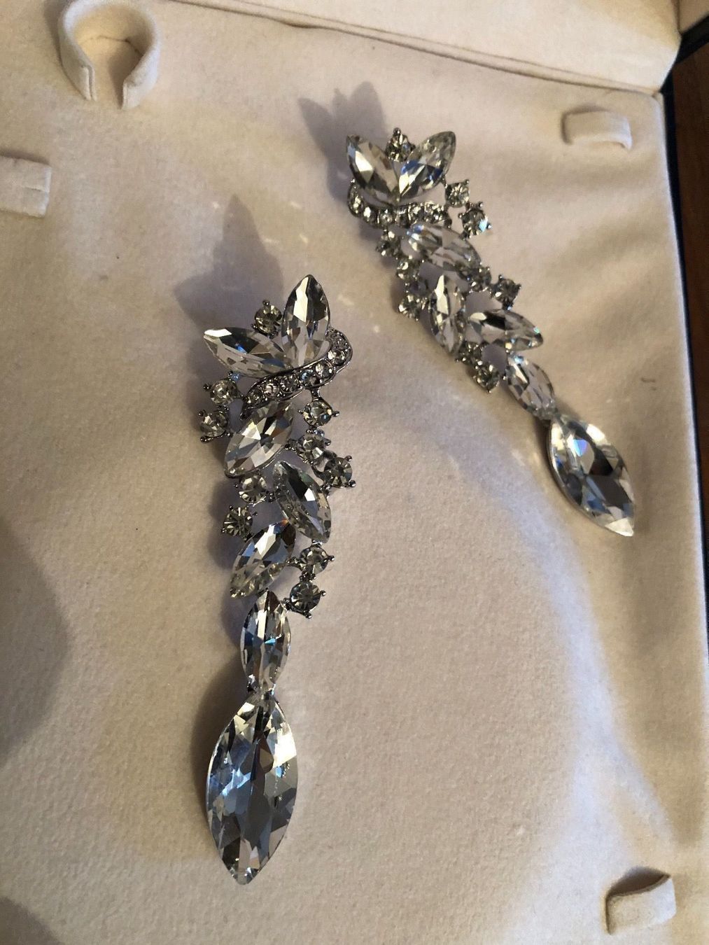 Orecchini pendenti & Orecchini a lobo: Eleganter Ohrschmuck mit Glassteinen – Nuovo e nell'imballaggio originale da Wald ZH venduto da mlnt 5