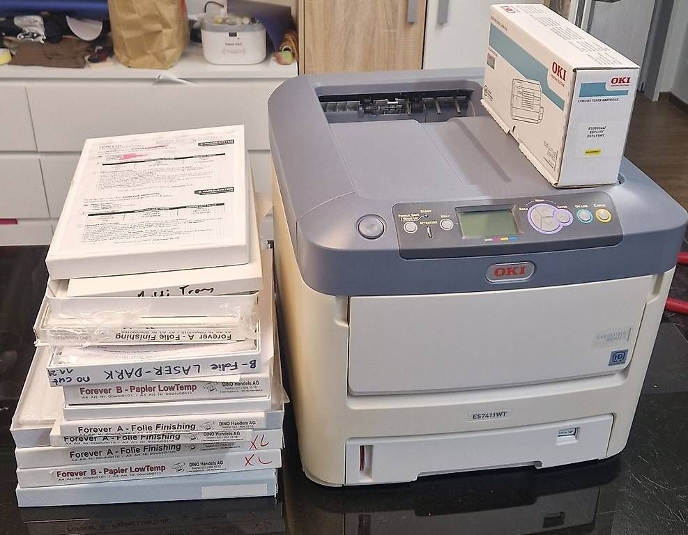 Oki Stampanti: OKI 7411 WT Transfer Drucker mit weiss Toner – Usato da Fischbach LU venduto da largochiwa 1