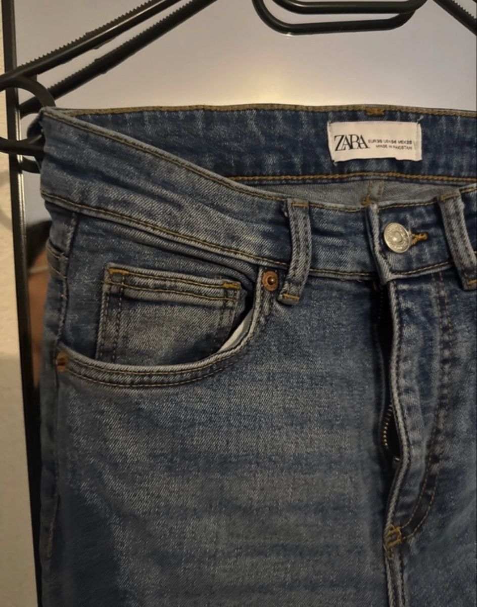 Zara Jeans: Jean Zara taille haute évasé T 36 – Usato da Estavayer-le-Lac venduto da Iness_oth 1