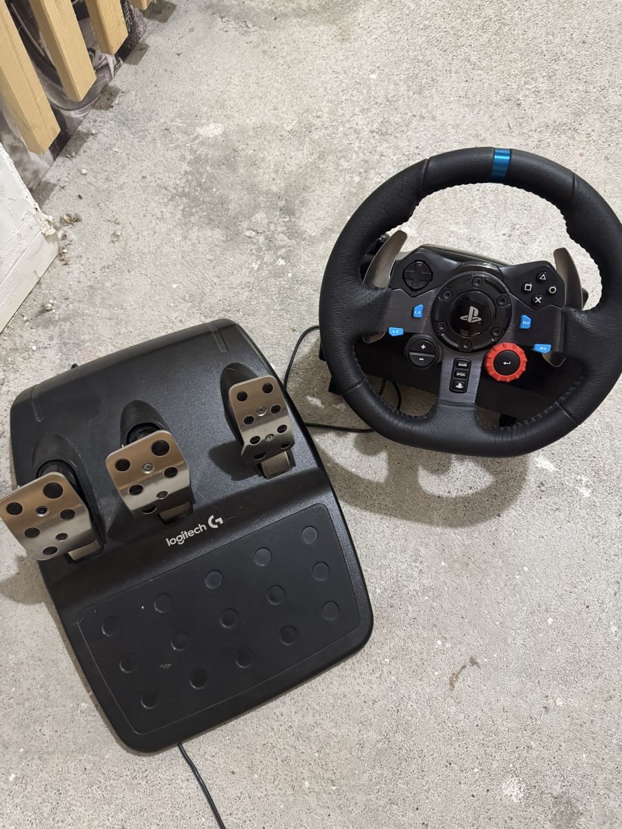 Logitech Controller: Logitech G29 Driving Force Lenkrad & Pedale – Usato da Glarus venduto da gre_7llq