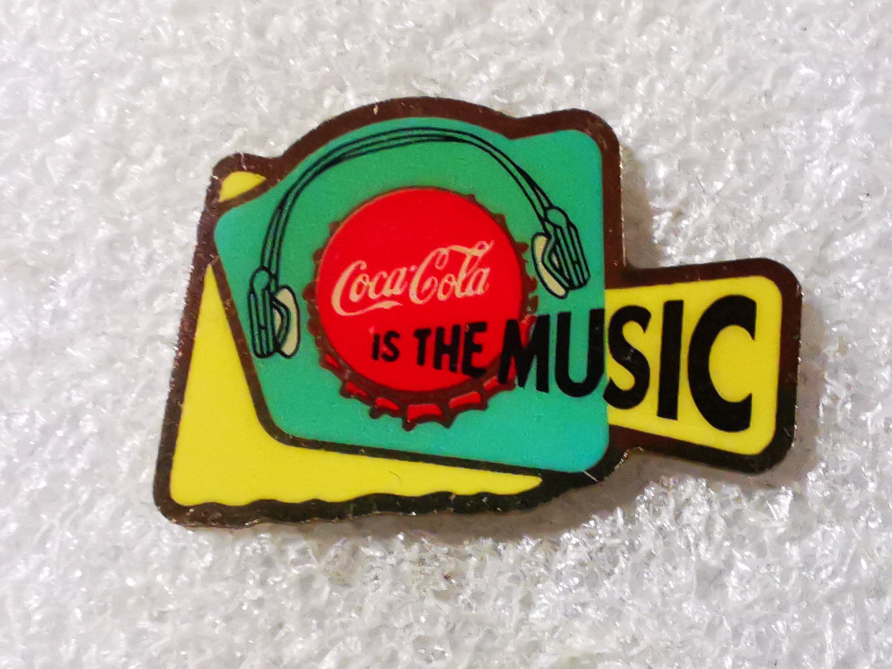 Placchette & Badge: Ansteckpin 16: Coca Cola Music – Usato da Oppligen venduto da Pin-Fall-Shop