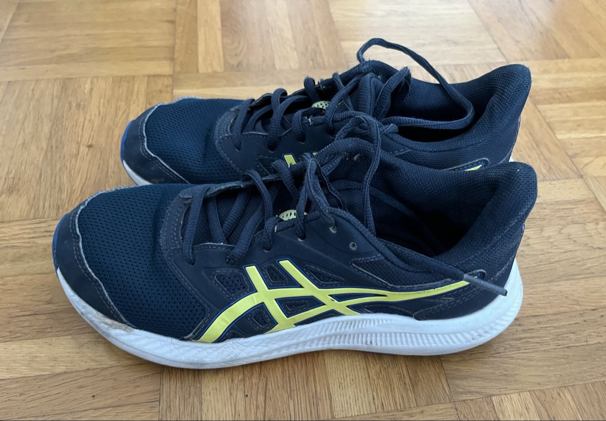 Asics Scarpe da uomo: Asics 37.5 – Usato da Bern venduto da Bettinaw76 1