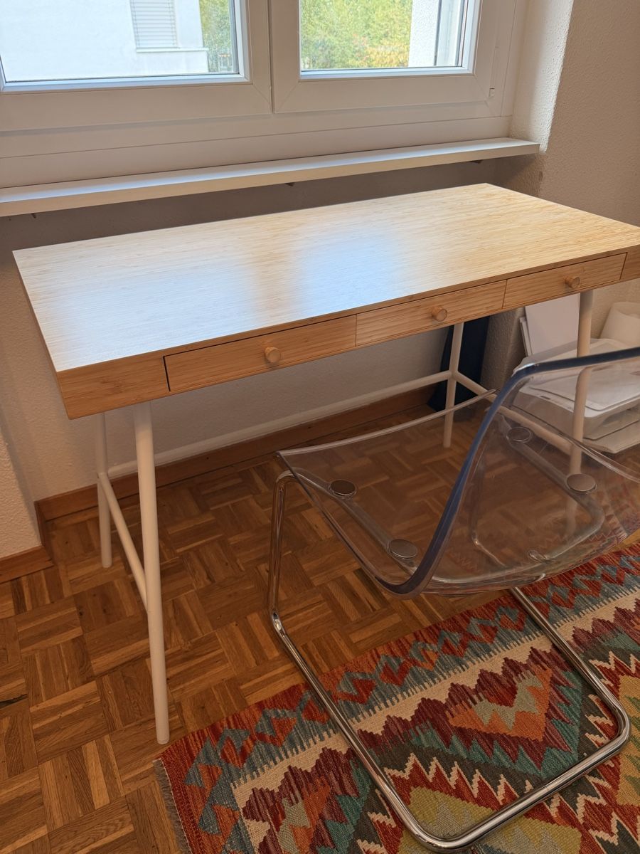 Ikea Tische: Schöner Schreibtisch Bambus 102x49cm – Gebraucht aus Zürich von lab_t9vd