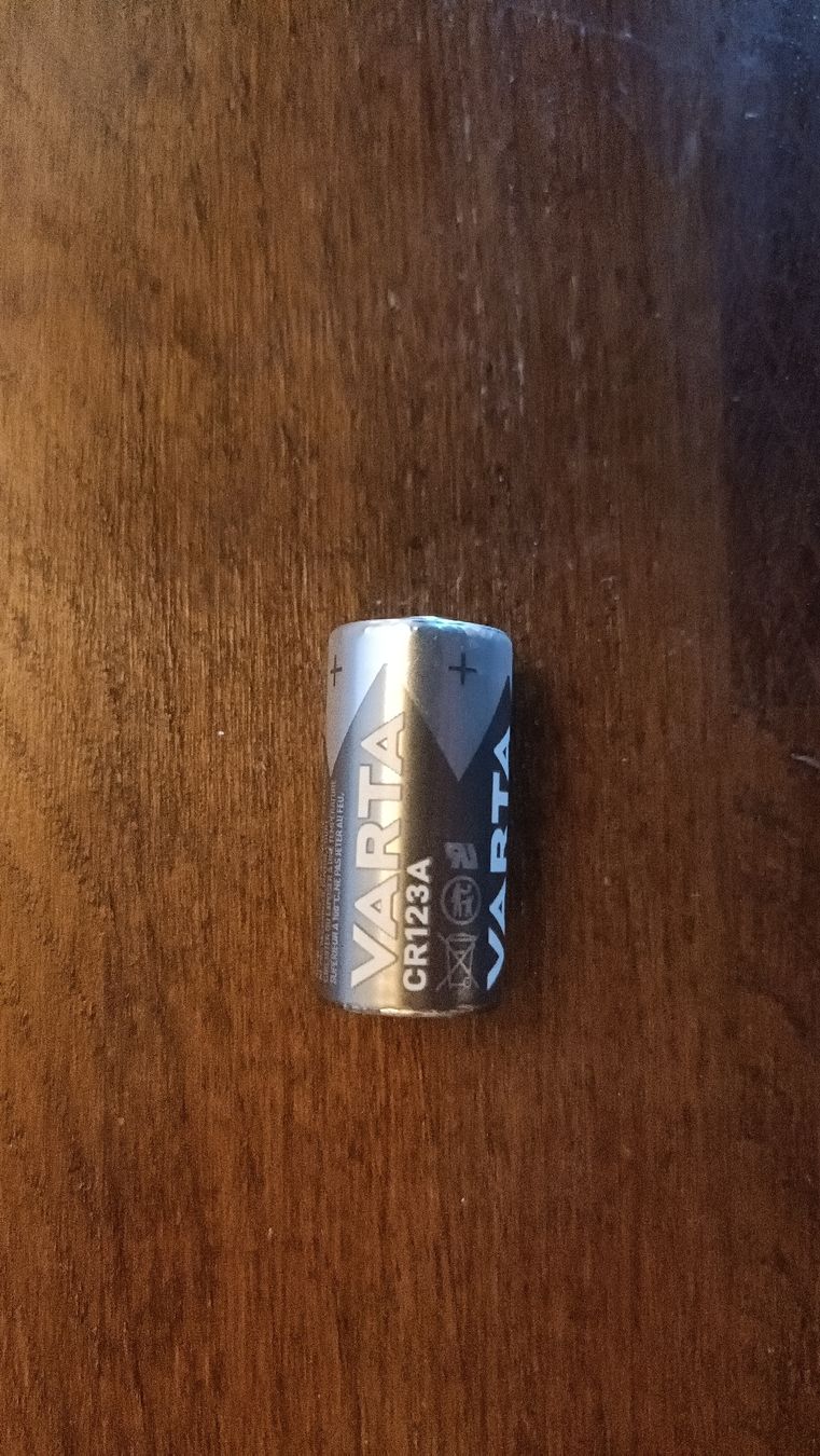 Varta Caricatori & Batterie: cr123a lithium Batterien Varta – Nuovo (secondo la descrizione) da Möriken AG venduto da koe_9m7l 1