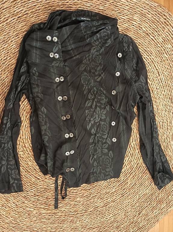 Camicette: Asymmetrische Bluse von Ann Demeulemeester – Usato da Zürich venduto da Melianea 2