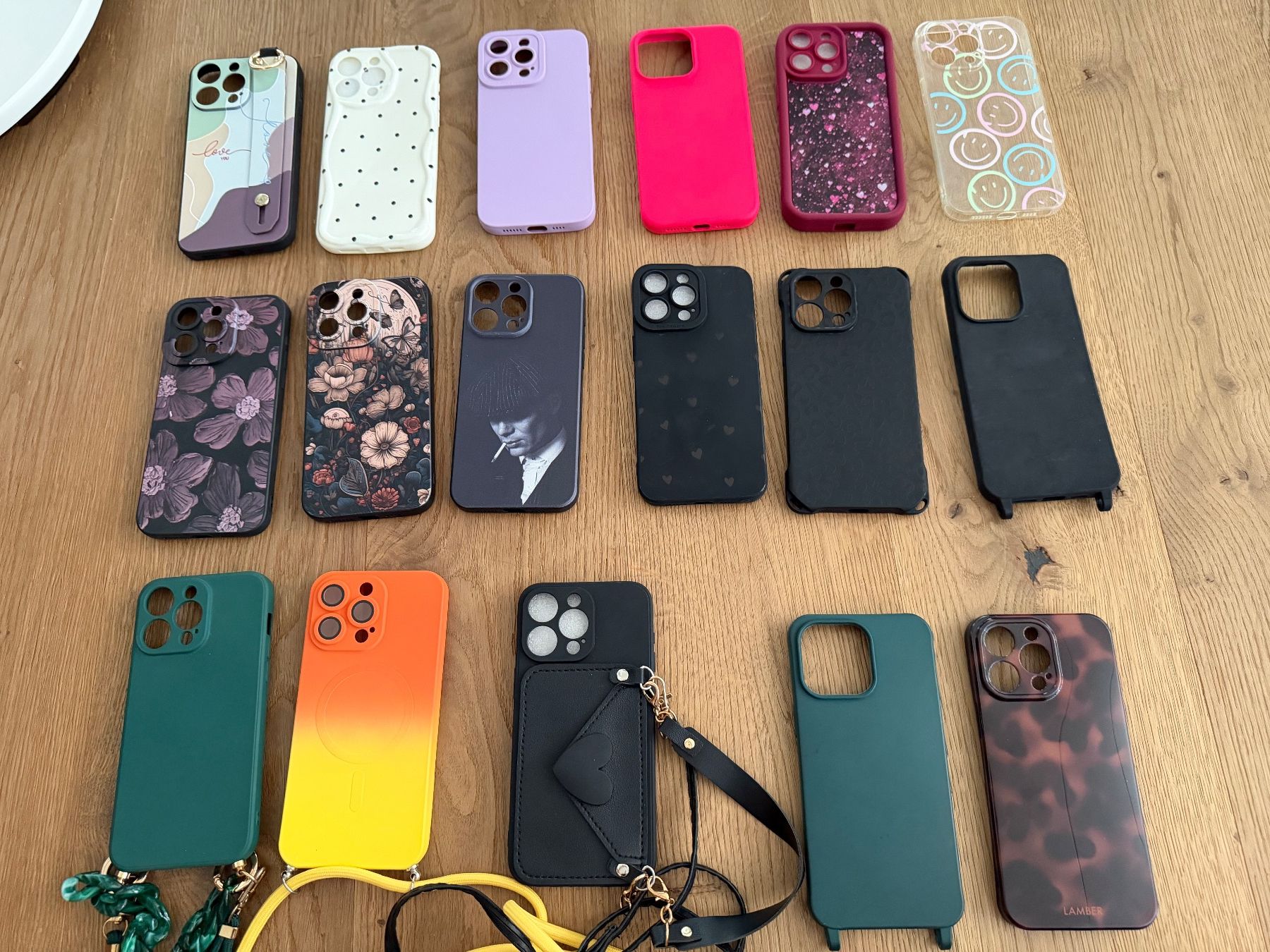 Cover & Protezioni schermo: iPhone 15 Pro Max Hüllen verschiedene Modelle und Farben – Usato da Utzenstorf venduto da ybwarrior 1