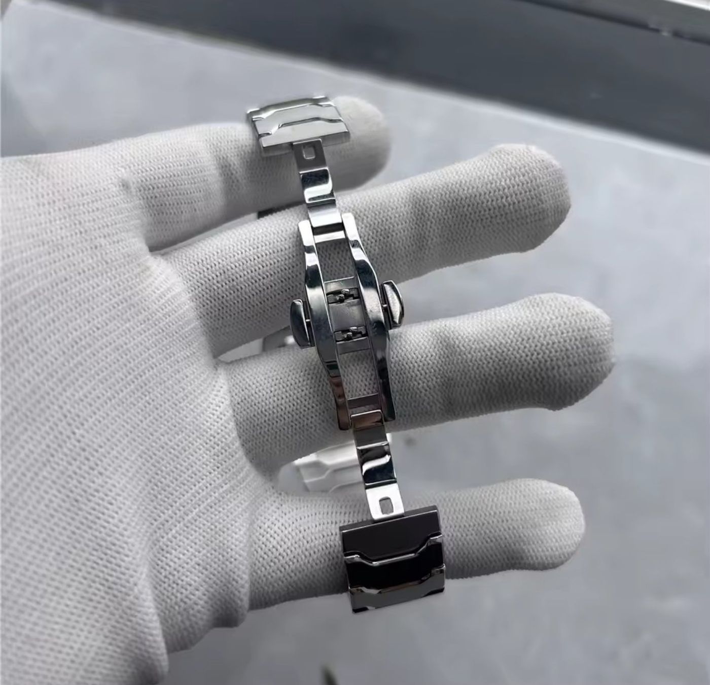 Pagani Design Uhren: Pagani Design Herrenuhr Quartz Saphirglas – Neu (gemäss Beschreibung) aus Suhr von ChronixChronometer 5