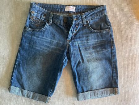 Stylische Jeansshorts von Mötivi