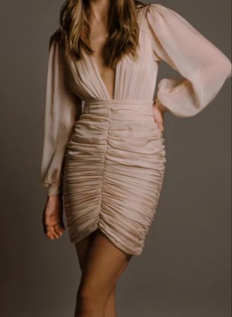 Robe en mesh beige