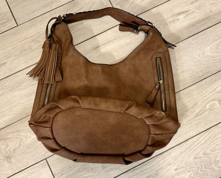 Handtasche braun mit Quasten und Reissverschlüssen