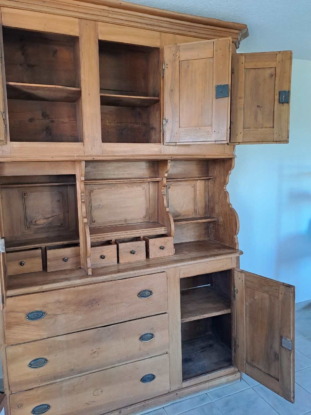 Credenze: Altes Buffet/Sekretär rustikal,  – Usato da Villmergen venduto da merline3110 4